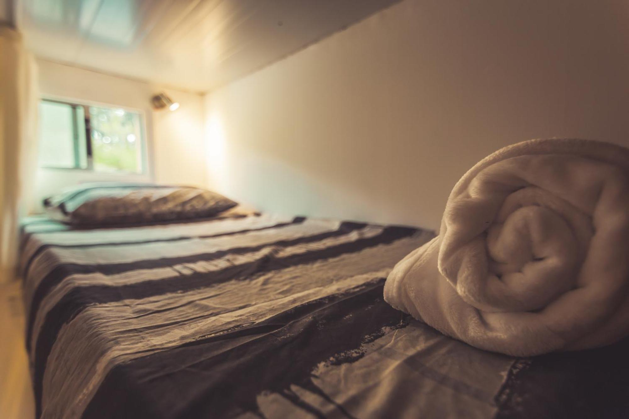 Cama em Dormitório Misto com 8 Camas